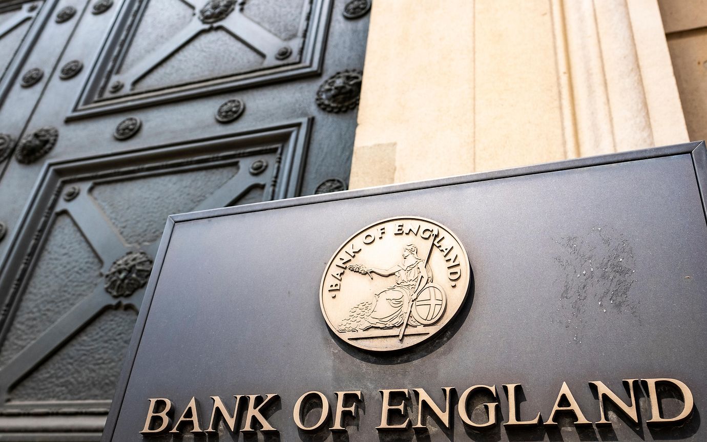 door and bank of england logo