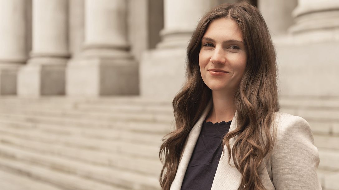 Olivia Hopkins | LGT