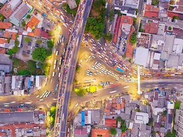 304232_Looking through the chaos